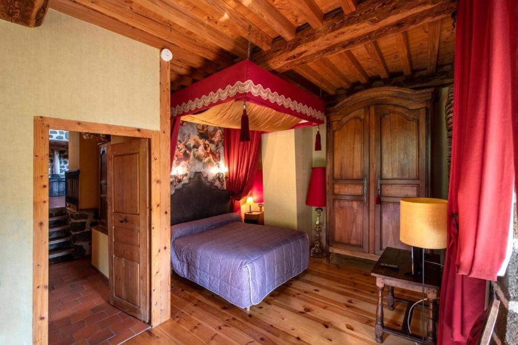 Chambre D'Hotes Et Gites Du Tapissier Polignac  Bagian luar foto