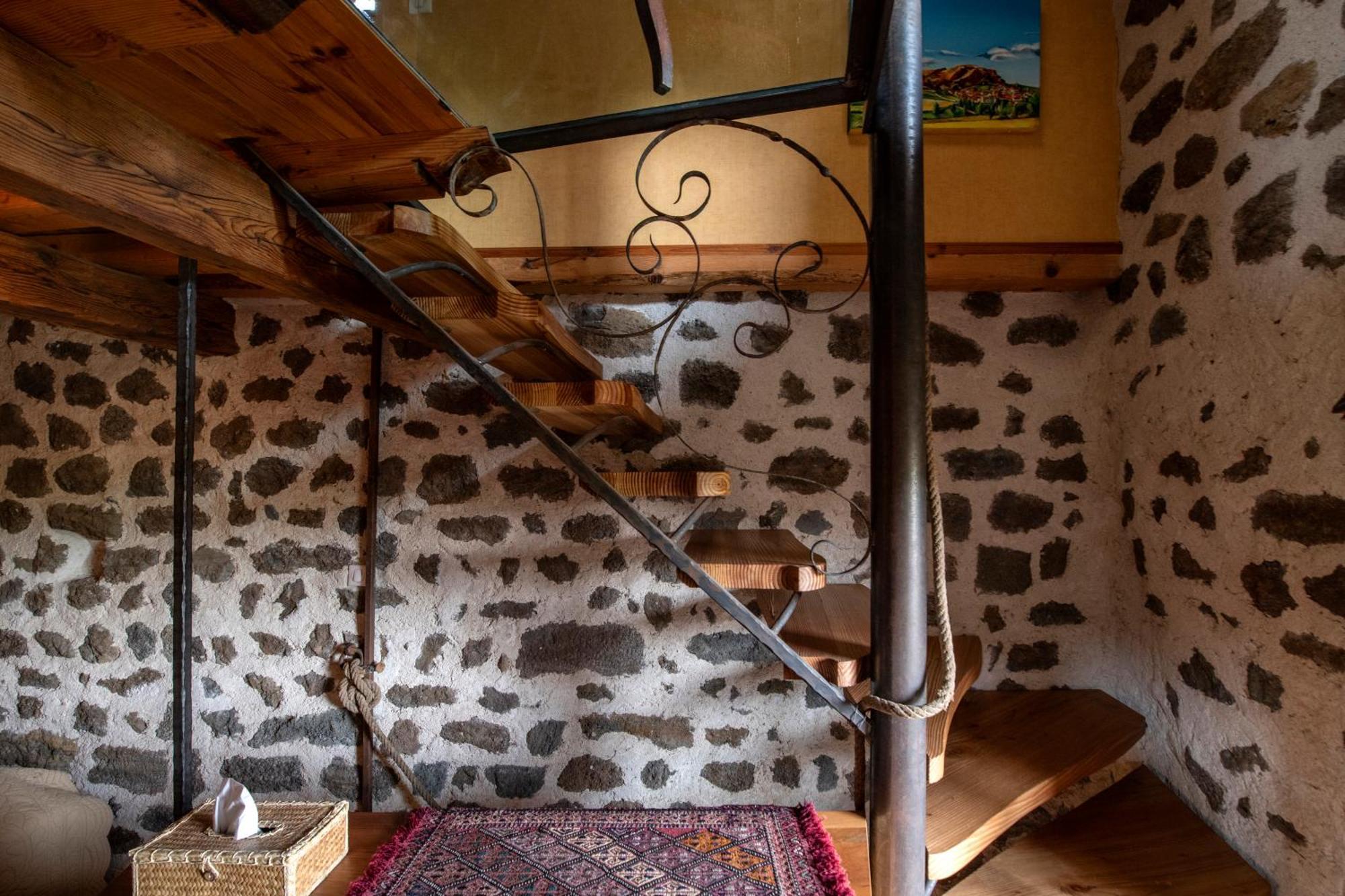 Chambre D'Hotes Et Gites Du Tapissier Polignac  Bagian luar foto